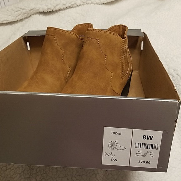 ❤host pick ❤Cloudwalket Boots by Avenue - Picture 7 of 7